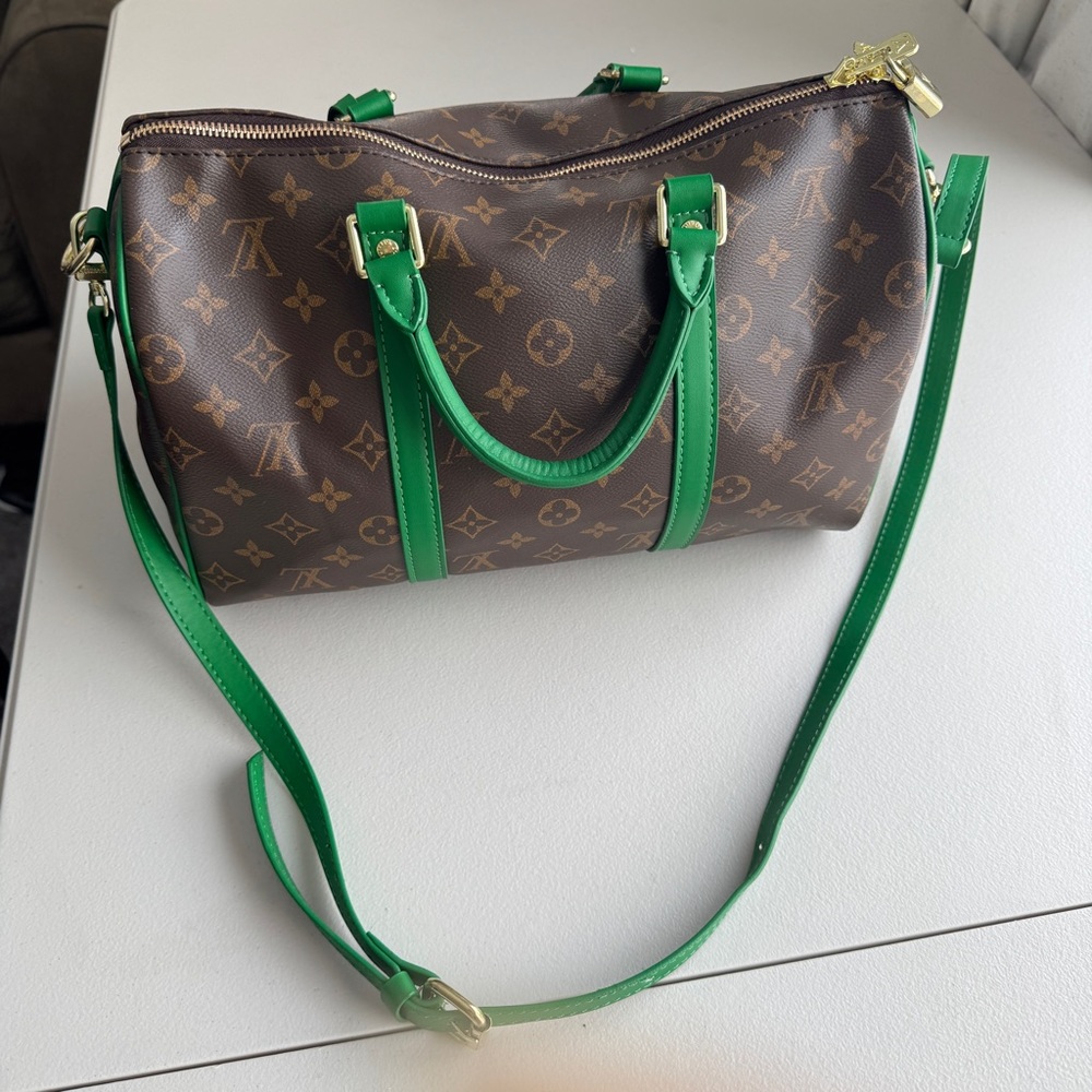 Brown and green bag - Picture 2 of 13